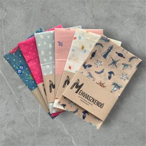 KÖZEPES/ "M" - 25X25 CM